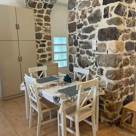 Lithos Family Kálymnos